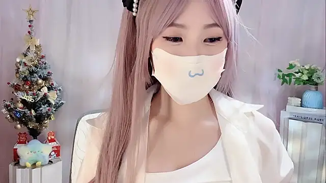 Snapshot of Pinkgirl520 chatting on December 15, 7:34 am Pinkgirl520 online show from December 15, 7:34 am