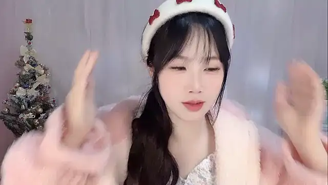 Pinkgirl520 online show from February 3, 2:21 am