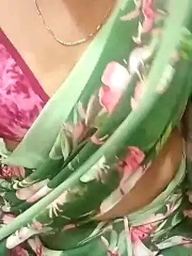 Snapshot of crazysexy_aunty chatting on December 14, 6:12 pm crazysexy aunty online show from December 14, 6:12 pm