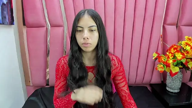 Snapshot of Alana_Hotterr chatting on February 28, 4:57 am Alana Hotterr online show from February 28, 4:57 am