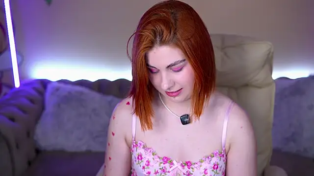 GingerPinky online show from April 27, 7:12 pm