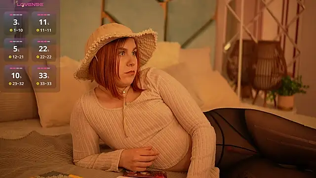 GingerPinky online show from June 14, 7:27 pm