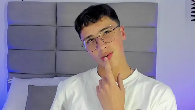 JoshClaarktt online show from June 21, 4:04 am