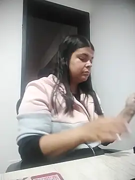 Snapshot of AngeSofia44 chatting on December 18, 1:39 pm AngeSofia44 online show from December 18, 1:39 pm