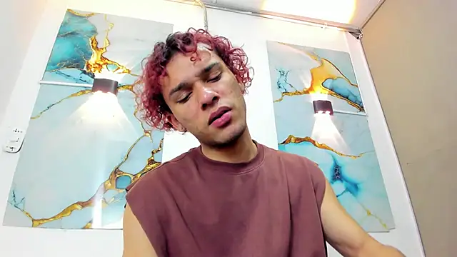 TAYSON SCOTT online show from March 13, 1:07 pm