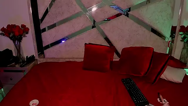 Starlights online show from January 11, 3:28 pm