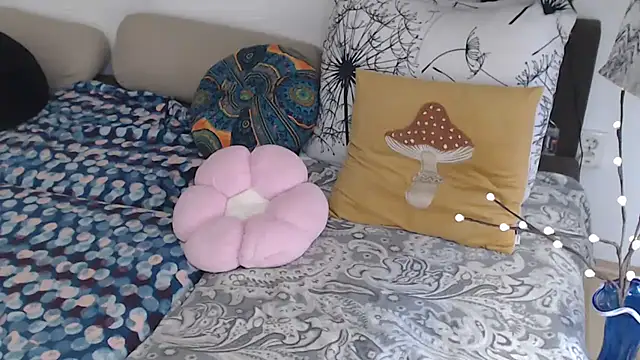 AlienforTwenty online show from March 11, 11:27 am