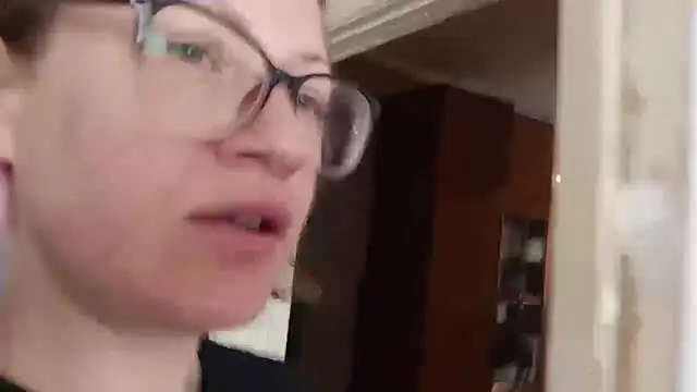 Snapshot of Alice_newhome chatting on March 14, 8:09 am Alice newhome online show from March 14, 8:09 am