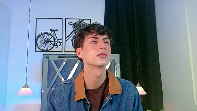 Snapshot of Martin_Williams chatting on January 13, 12:32 pm Martin Williams online show from January 13, 12:32 pm