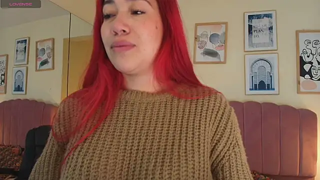 Snapshot of Celestee15_ chatting on June 10, 11:42 am Celestee15 online show from June 10, 11:42 am