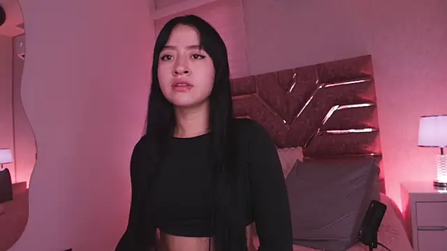 Snapshot of sofia_go_ chatting on May 7, 11:59 am sofia go online show from May 7, 11:59 am