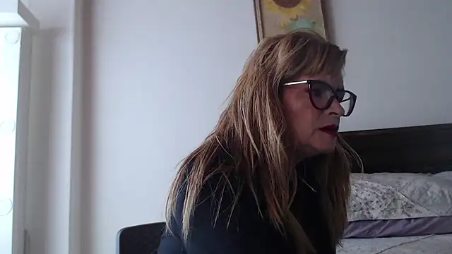 evelynsmithco online show from June 4, 3:51 pm