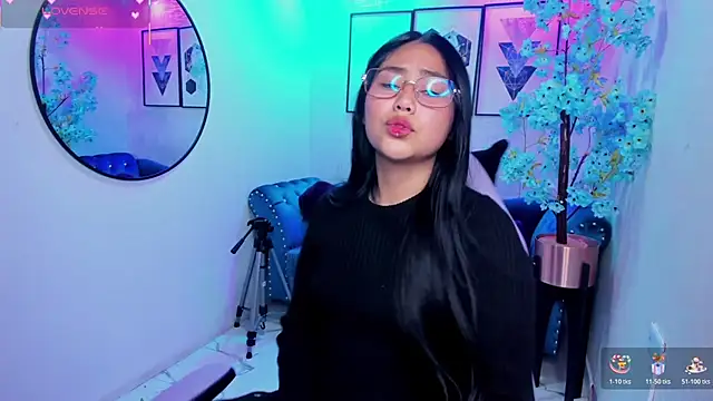 Snapshot of Carolina_cherry chatting on June 19, 12:59 am Carolina cherry online show from June 19, 12:59 am