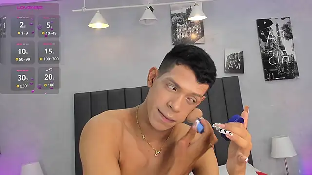Snapshot of sven_basquia chatting on June 20, 7:38 pm sven basquia online show from June 20, 7:38 pm