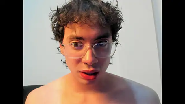 Snapshot of sam_lilith081 chatting on May 13, 5:21 pm sam lilith081 online show from May 13, 5:21 pm
