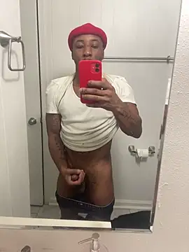 Snapshot of peakybadaxx234 chatting on December 15, 6:34 pm peakybadaxx234 online show from December 15, 6:34 pm