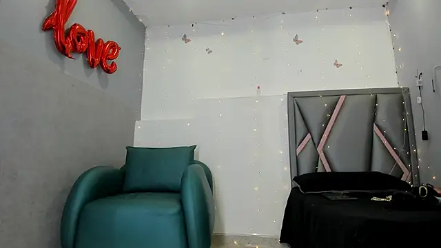 Esterlindez online show from July 21, 8:33 pm