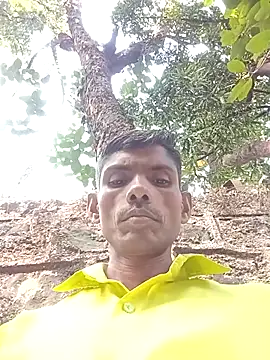 Snapshot of Akash32y chatting on December 14, 10:42 am Akash32y online show from December 14, 10:42 am