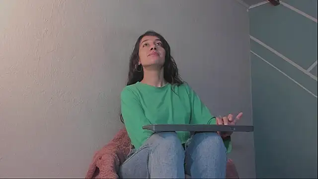 Lucy-Bluesea online show from February 3, 12:31 am