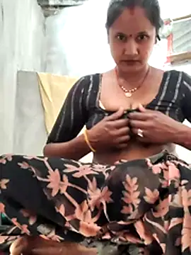 Akanksha soni online show from February 18, 7:37 am