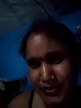 Akanksha soni online show from April 30, 8:15 pm