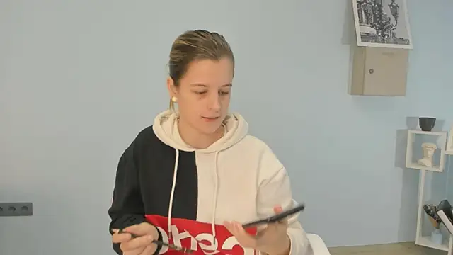 Snapshot of EstellaRank chatting on December 20, 6:20 am EstellaRank online show from December 20, 6:20 am