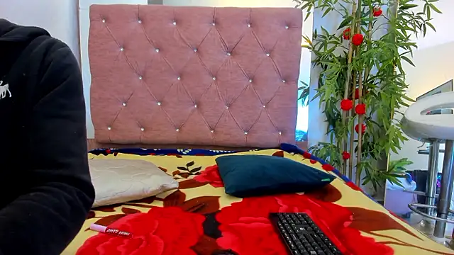 Jazmin040  online show from March 9, 11:47 am