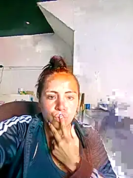 Snapshot of saray77 chatting on December 16, 4:45 pm saray77 online show from December 16, 4:45 pm