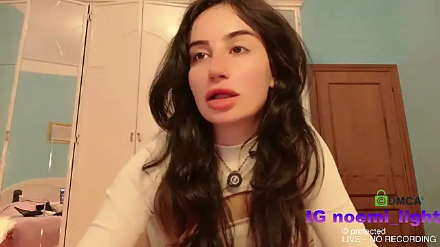 Snapshot of DeaAthena chatting on February 23, 4:59 pm DeaAthena online show from February 23, 4:59 pm