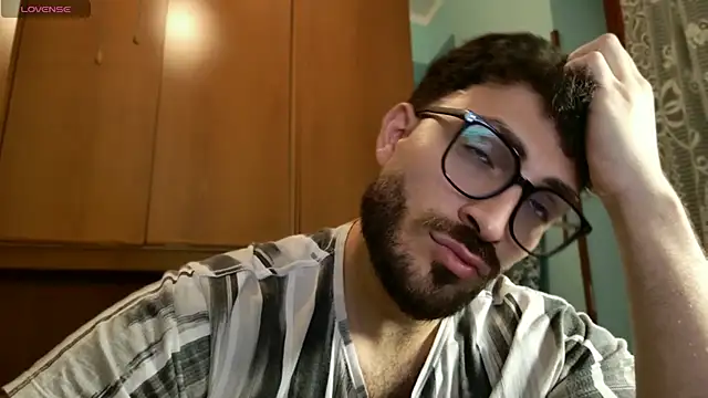 mark ariete online show from May 15, 9:44 pm