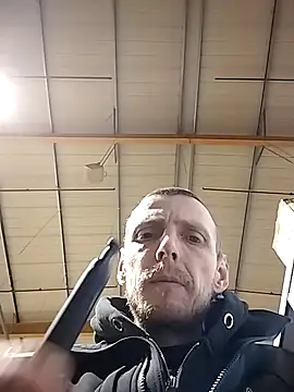 CrookedBunk3527 online show from December 19, 7:04 am