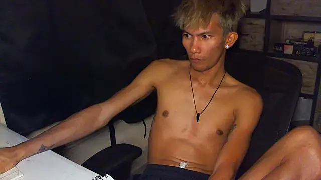 jhaycobXgarcia online show from March 7, 6:54 am