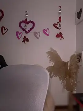 Snapshot of Zarahs_Blare1 chatting on February 13, 4:08 am Zarahs Blare1 online show from February 13, 4:08 am