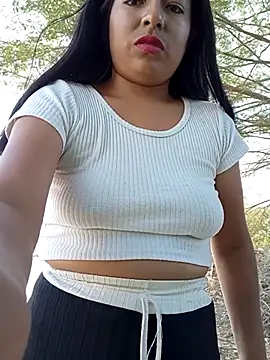 Snapshot of fabby22 chatting on December 19, 8:27 pm fabby22 online show from December 19, 8:27 pm