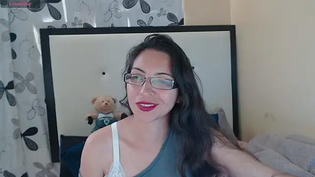Snapshot of 1sasha_grey__1 chatting on June 3, 11:21 pm 1sasha grey 1 online show from June 3, 11:21 pm