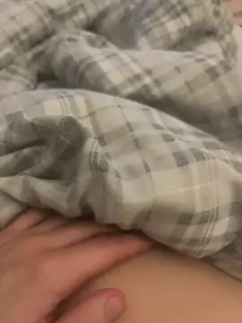 Snapshot of harrygeorge18 chatting on December 14, 9:03 am harrygeorge18 online show from December 14, 9:03 am