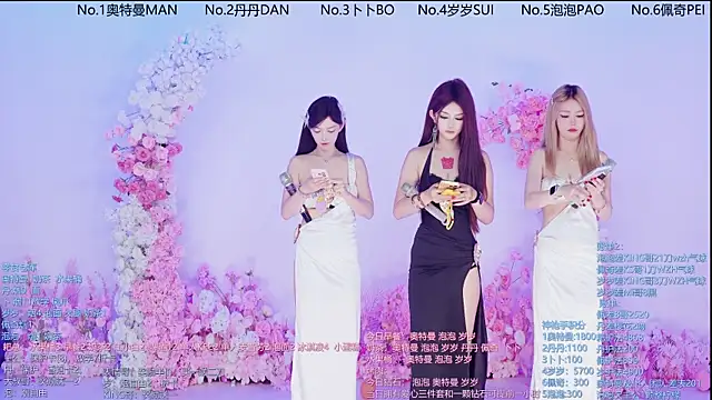 Snapshot of Luckygirls-339 chatting on June 6, 10:47 pm Luckygirls-339 online show from June 6, 10:47 pm