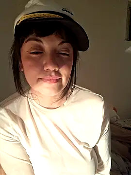 Snapshot of DeligDanny chatting on December 14, 9:14 am DeligDanny online show from December 14, 9:14 am