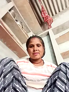 Shreya pandit online show from February 3, 7:35 am