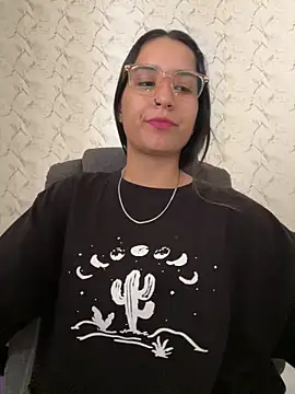 Val12777 online show from December 18, 4:24 pm