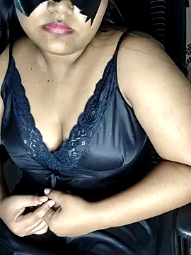 Snapshot of Mr_Mrs_Dark chatting on December 18, 11:05 am Mr Mrs Dark online show from December 18, 11:05 am