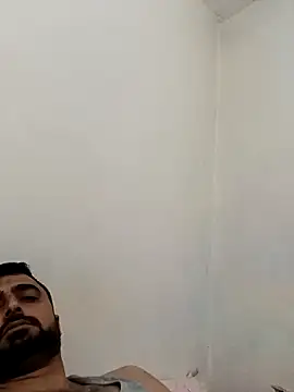 Snapshot of Kurterkegi chatting on December 15, 9:19 pm Kurterkegi online show from December 15, 9:19 pm