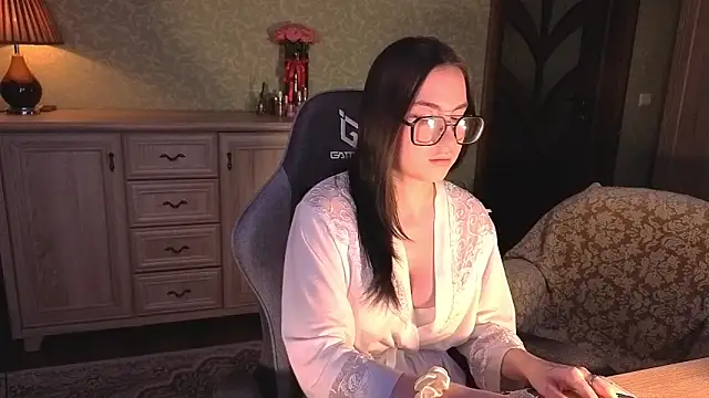 AnneAverry online show from February 18, 9:38 am