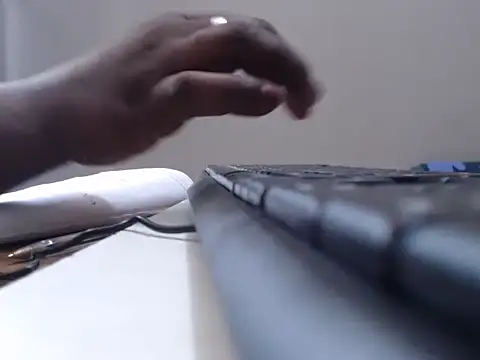 Snapshot of Da_Silva_Silva chatting on December 16, 8:30 am Da Silva Silva online show from December 16, 8:30 am