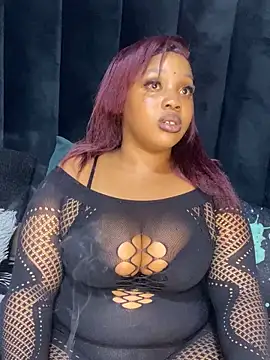 Snapshot of THICKBARBIE32 chatting on June 26, 8:35 pm THICKBARBIE32 online show from June 26, 8:35 pm