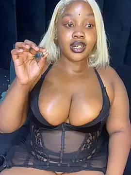 Snapshot of THICKBARBIE32 chatting on July 8, 9:19 pm THICKBARBIE32 online show from July 8, 9:19 pm
