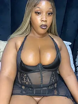 Snapshot of THICKBARBIE32 chatting on July 20, 10:23 pm THICKBARBIE32 online show from July 20, 10:23 pm
