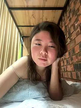 Sarah2127 online show from December 16, 10:37 pm