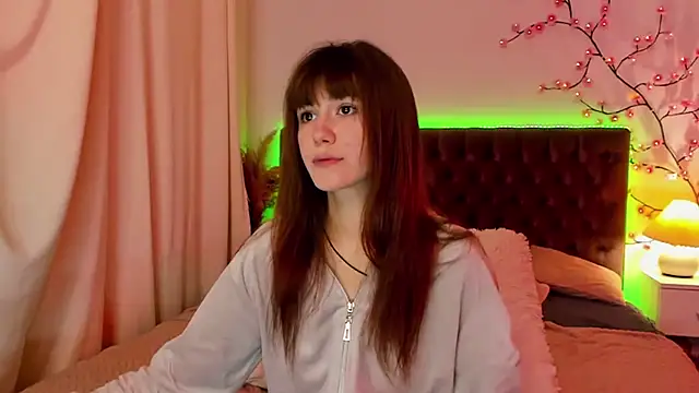 MilanaHotts online show from July 9, 5:11 am