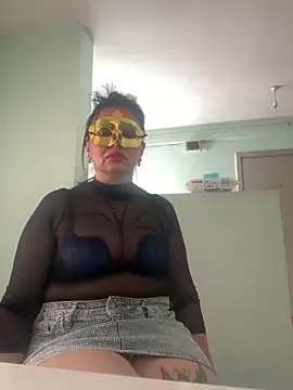 Snapshot of Etopya2388 chatting on April 28, 2:00 pm Etopya2388 online show from April 28, 2:00 pm